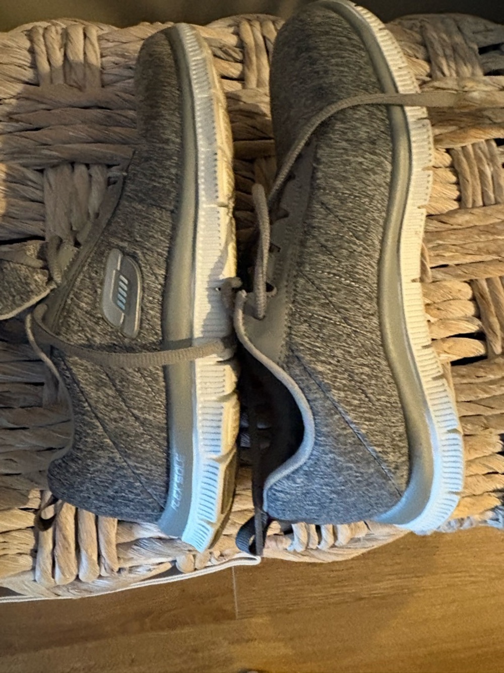Skechers sneakers